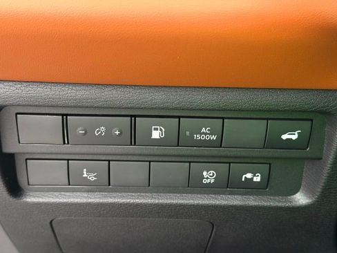 New 2025 Mitsubishi Outlander SEL image 9