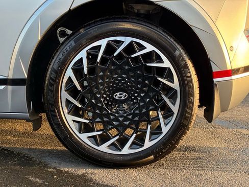 Used 2024 Hyundai Ioniq 5 Limited image 34