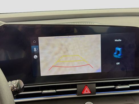 Used 2024 Hyundai Elantra SEL FWD image 34
