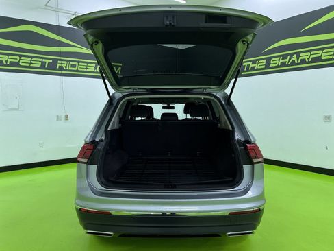 Used 2020 Volkswagen Tiguan SE AWD/4WD image 9