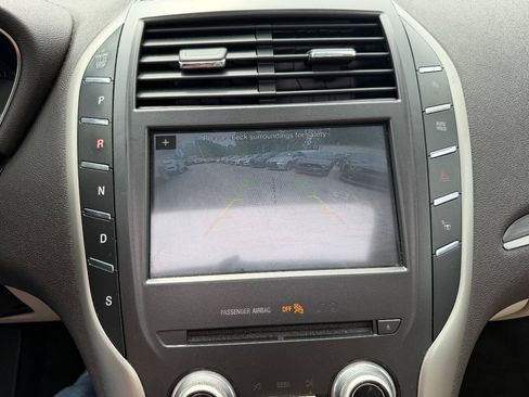 Used 2017 Lincoln MKC Reserve FWD image 29
