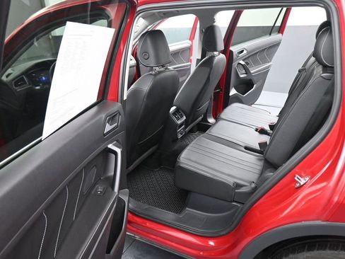 Used 2023 Volkswagen Tiguan SE FWD image 39