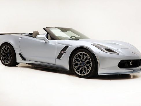 Used 2017 Chevrolet Corvette Grand Sport RWD image 2