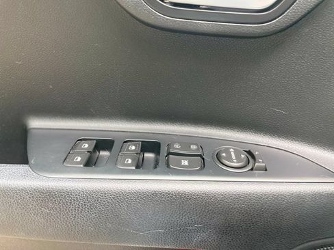 Used 2019 Kia Rio S FWD image 9