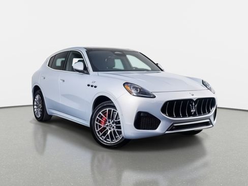 Used 2024 Maserati Grecale GT image 4