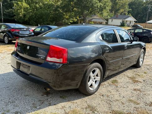 Used 2010 Dodge Charger SXT image 3