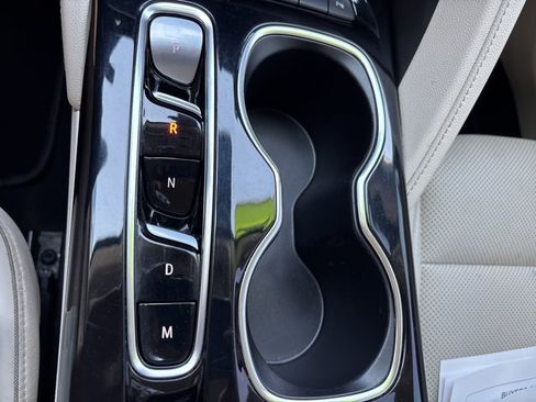 Used 2022 Buick Envision Essence w/ Technology Package I FWD image 36