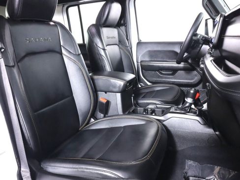 Used 2024 Jeep Wrangler Unlimited Sahara w/ Safety Group AWD/4WD image 43