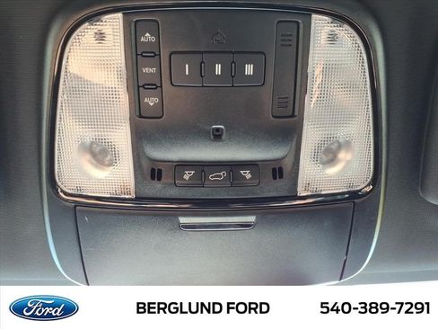 Used 2024 Dodge Durango GT AWD/4WD image 32