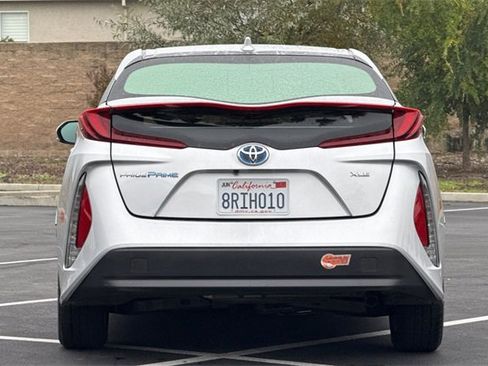 Used 2020 Toyota Prius Prime XLE image 7