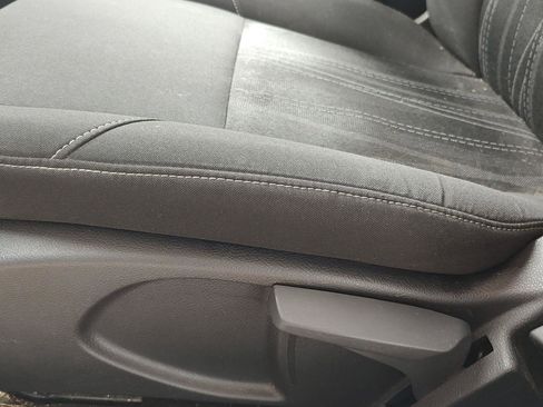 Used 2015 Ford Focus SE FWD image 3