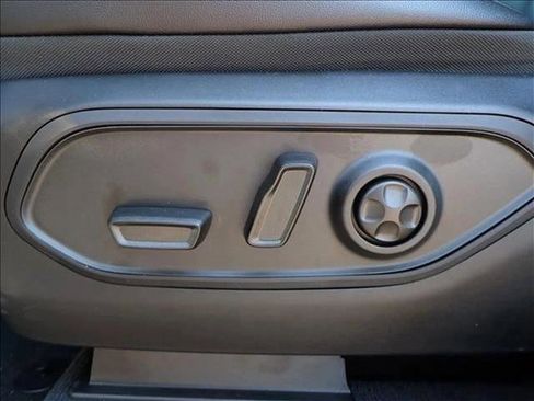 New 2025 Jeep Grand Cherokee L Limited image 14