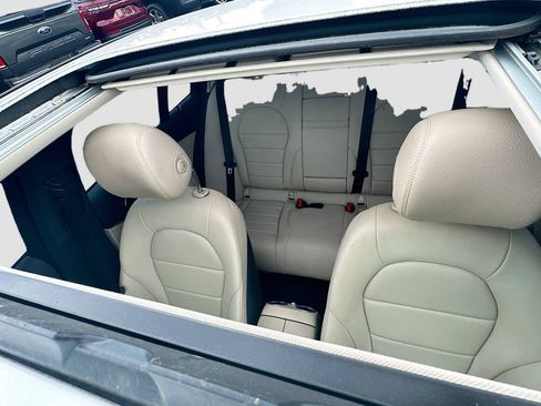 Used 2021 Mercedes-Benz C 300 4MATIC Sedan image 24