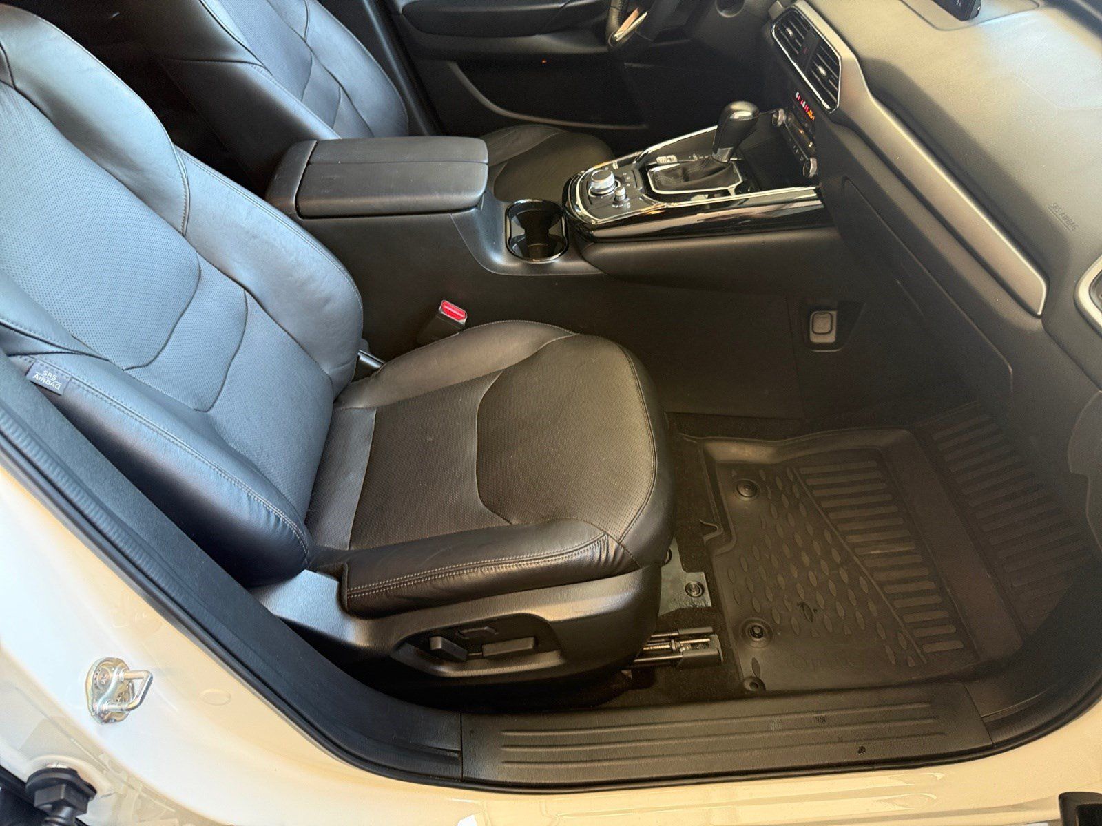 Used 2021 MAZDA CX-9 Touring w/ Touring Premium Package FWD image 12