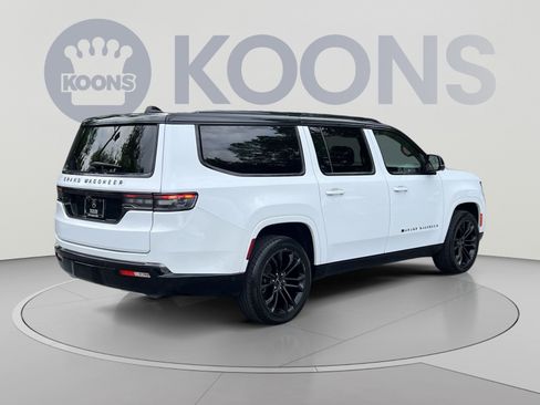 Used 2024 Jeep Grand Wagoneer L Series II w/ Quick Order Packagew 28T AWD/4WD image 11