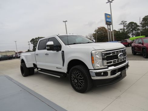 Used 2023 Ford F350 XLT w/ 360-Degree Camera Package image 7