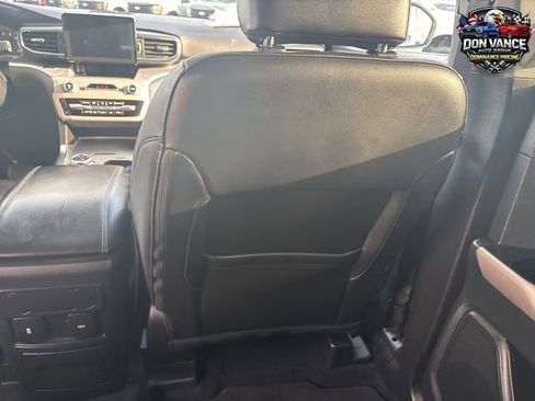 Used 2023 Ford Explorer XLT w/ Equipment Group 202A AWD/4WD image 31