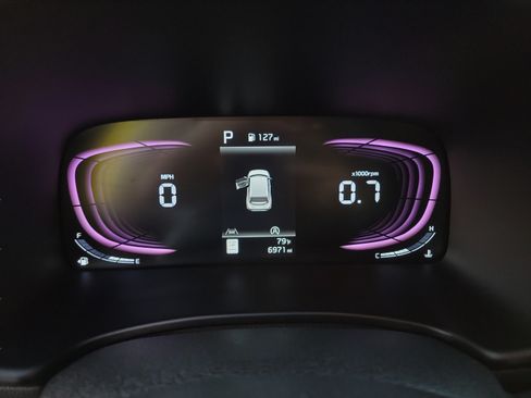 Used 2025 Kia Soul LX w/ LX Technology Package FWD image 27