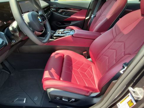 Certified 2024 BMW 530i w/ Premium Package RWD image 15
