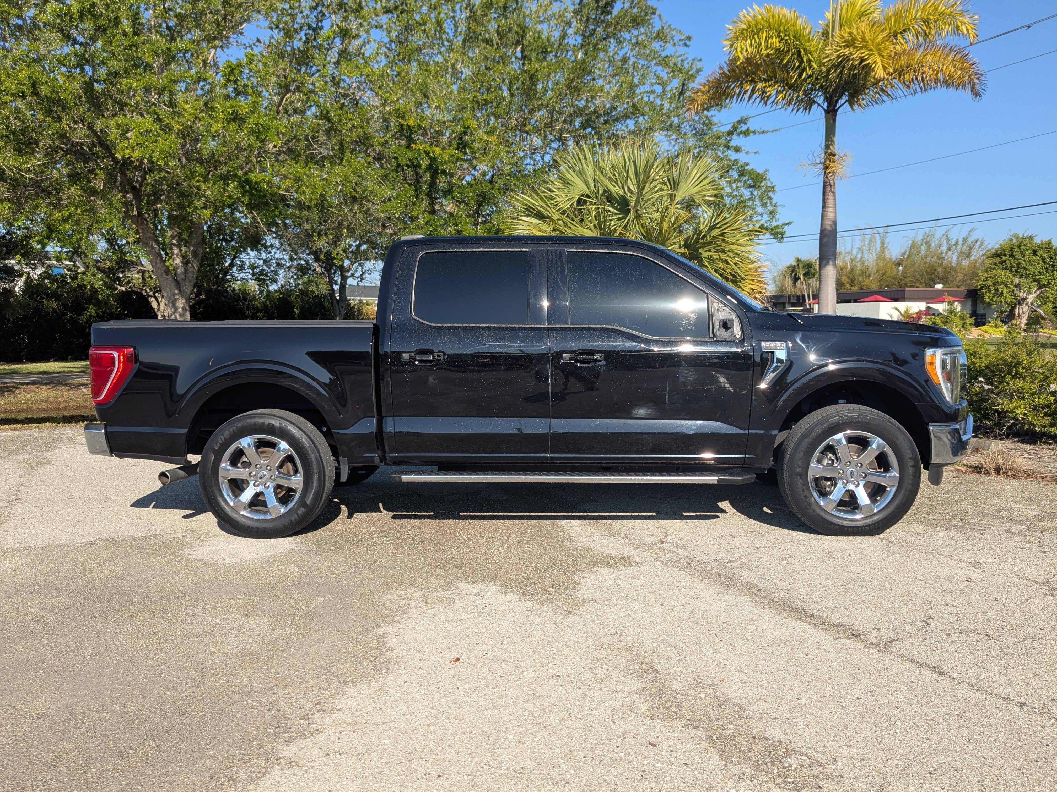 Used 2023 Ford F150 XLT w/ Equipment Group 302A High RWD image 3