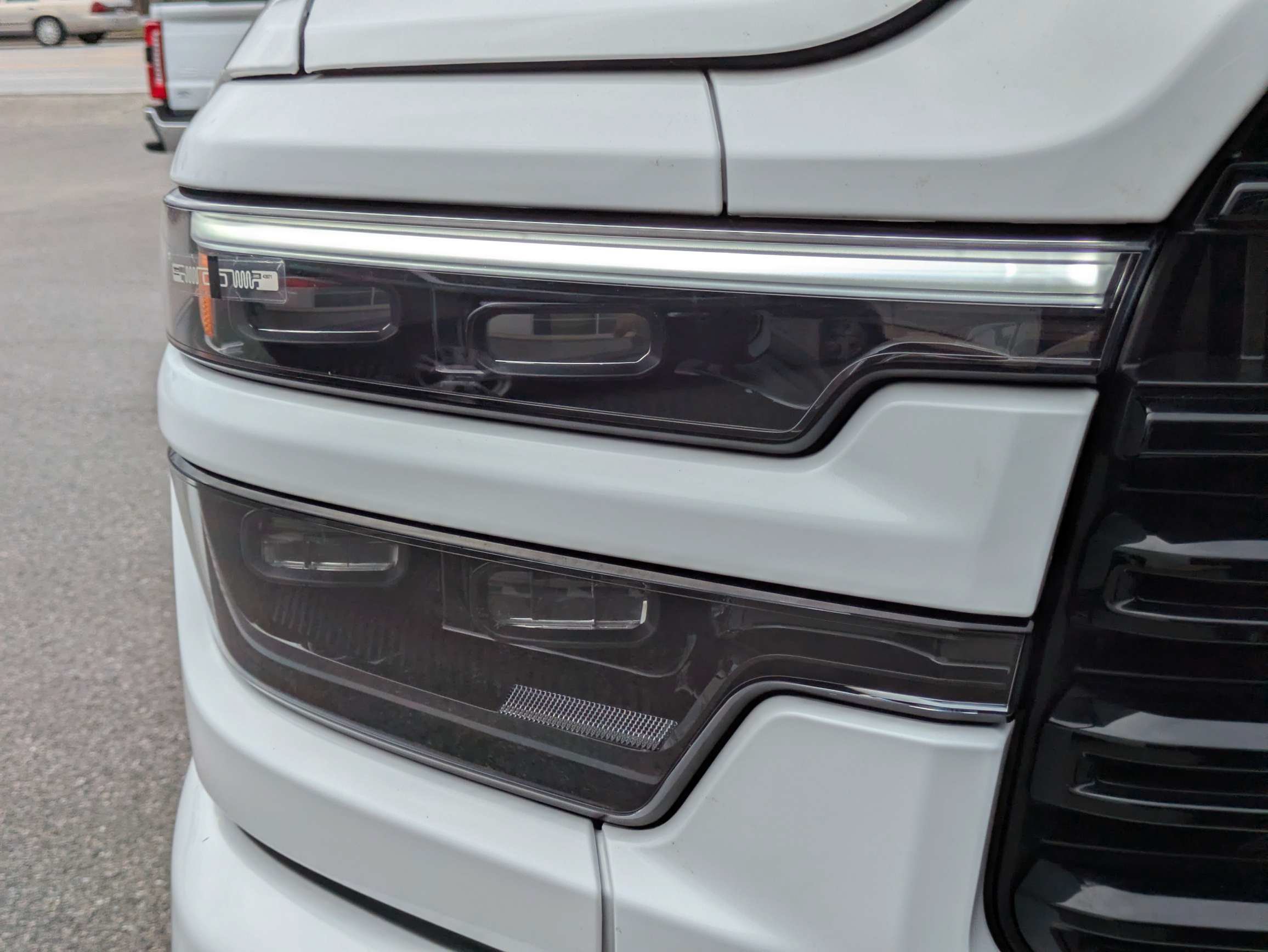 Used 2025 RAM 3500 Laramie AWD/4WD image 10