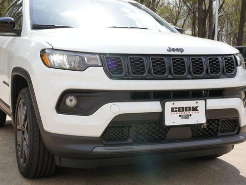 New 2026 Jeep Compass Latitude image 23