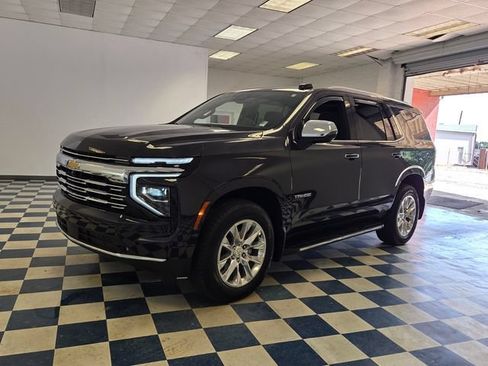 Used 2025 Chevrolet Tahoe Premier w/ Sun And Tow Package RWD image 3