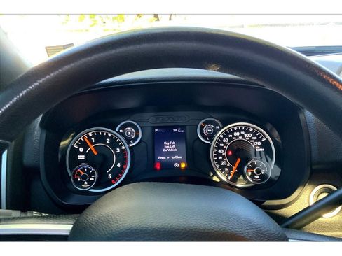 Used 2021 RAM 2500 Big Horn image 22