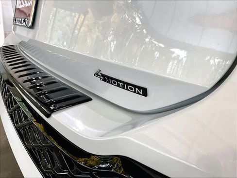 New 2026 Volkswagen Tiguan SE R-Line image 32