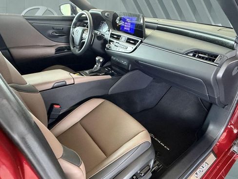 Certified 2025 Lexus ES 350 w/ Premium Package FWD image 26