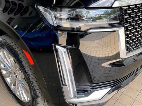 Used 2024 Cadillac Escalade Premium Luxury RWD image 27