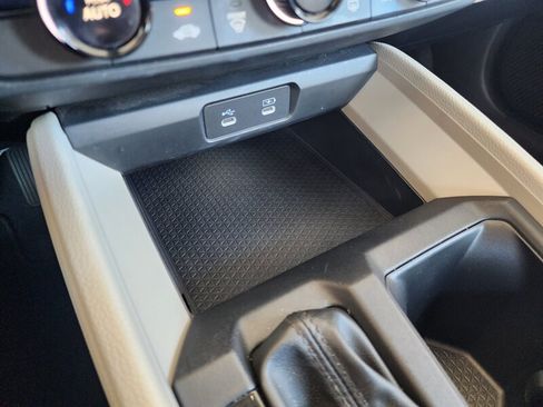 Used 2023 Honda Accord LX image 39