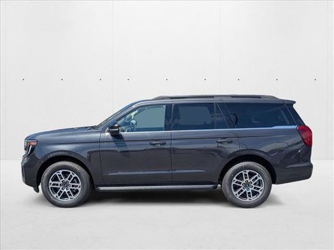 New 2025 Ford Expedition Active image 5