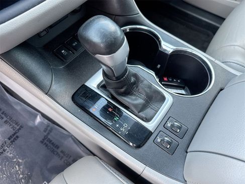 Used 2017 Toyota Highlander XLE image 23