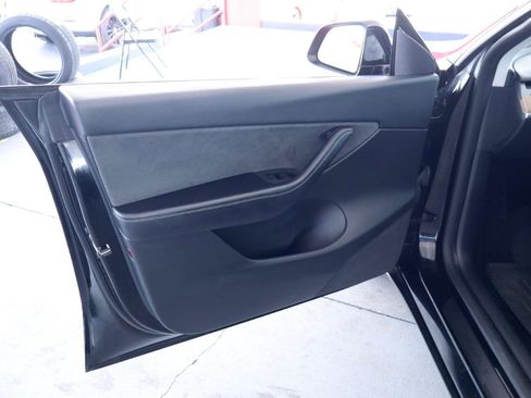 Used 2021 Tesla Model Y Long Range AWD/4WD image 12