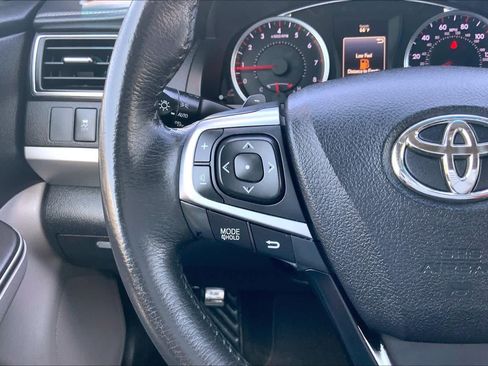 Used 2017 Toyota Camry XSE FWD image 21