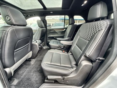 New 2026 GMC Acadia Denali w/ LPO, Floor Liner Package image 25