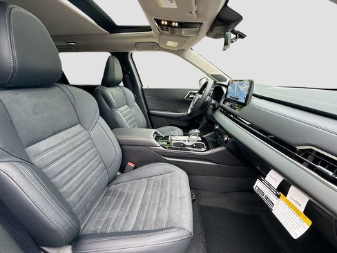 New 2026 Mitsubishi Outlander SE image 30