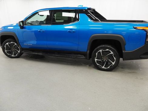 New 2026 Chevrolet Silverado EV LT AWD/4WD image 37