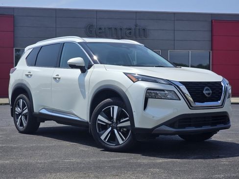Used 2023 Nissan Rogue SL w/ SL Premium Package AWD/4WD image 2