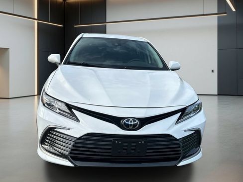 Used 2023 Toyota Camry LE FWD image 11