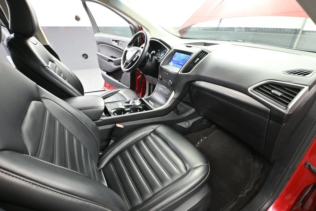Used 2020 Ford Edge SEL w/ Cold Weather Package AWD/4WD image 36