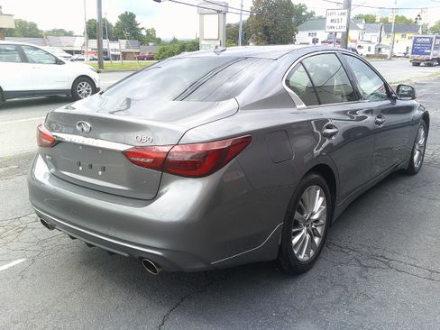 Used 2019 INFINITI Q50 Luxe w/ Essential Package (3.0T Luxe) AWD/4WD image 8