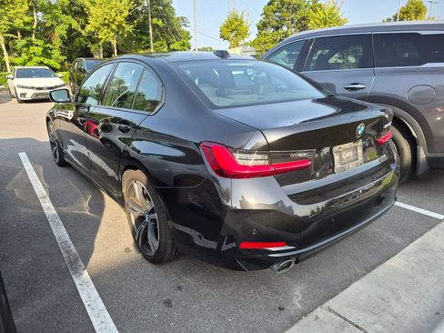 Used 2023 BMW 330i Sedan w/ Premium Package RWD image 4