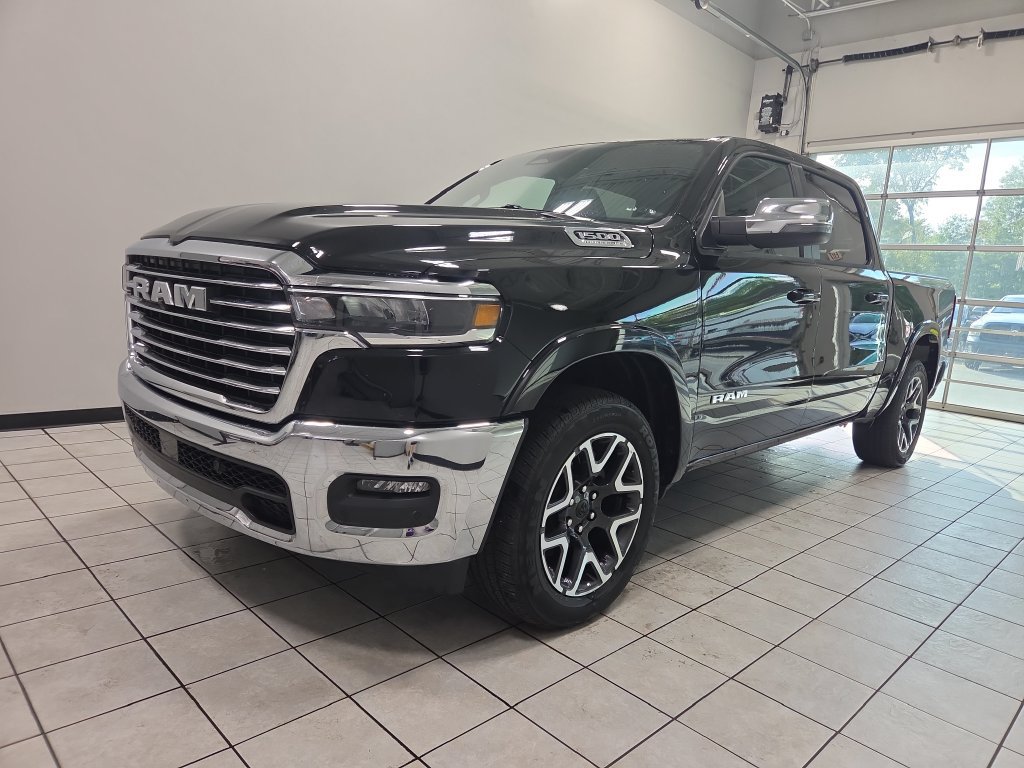 Used 2026 RAM 1500 Laramie AWD/4WD image 3