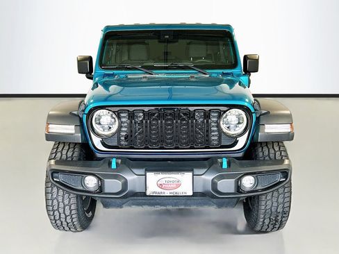 Used 2024 Jeep Wrangler Unlimited AWD/4WD image 2
