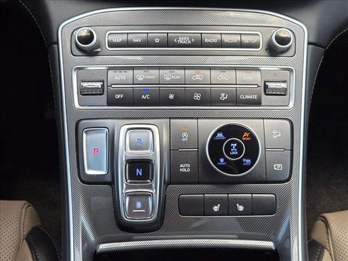 Used 2023 Hyundai Santa Fe SEL w/ Premium Package AWD/4WD image 18