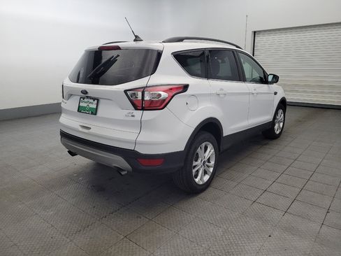 Used 2018 Ford Escape SE w/ Ford Safe & Smart Package image 9