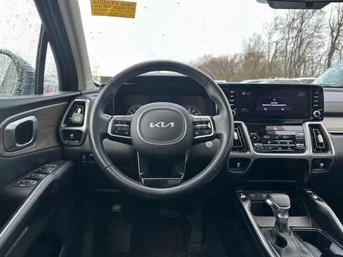 Used 2022 Kia Sorento S w/ Panoramic Sunroof Package image 21