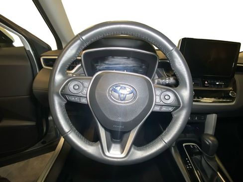 Certified 2024 Toyota Corolla Cross XLE image 12